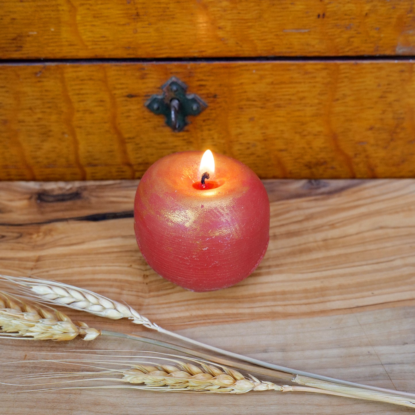 Apple Spell Candle • Beeswax • Apple Scented